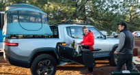 Rivian R1T - Bán tải cho dân phượt, tích hợp bếp từ, bồn rửa trên xe